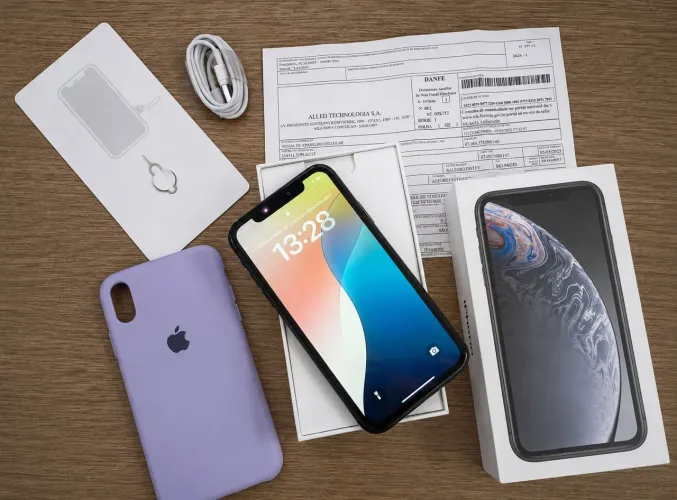 ? iPhone XR 64GB | Muito Conservado | Funciona 100%