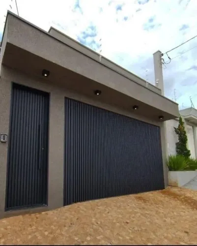Portão de Correr Ripado Alumínio Preto - Sob Medida | Moderno