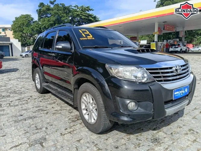 Toyota Hilux SW4 SRV D4-d 4X4 3.0 TDI Dies. AUT 2013