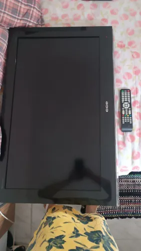 TV 32" CCE Stile (NÃO É SMART)