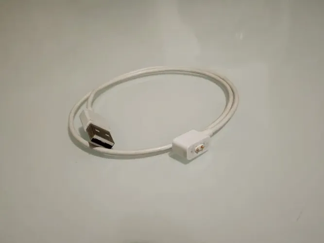 Carregador original Mi Band 8.