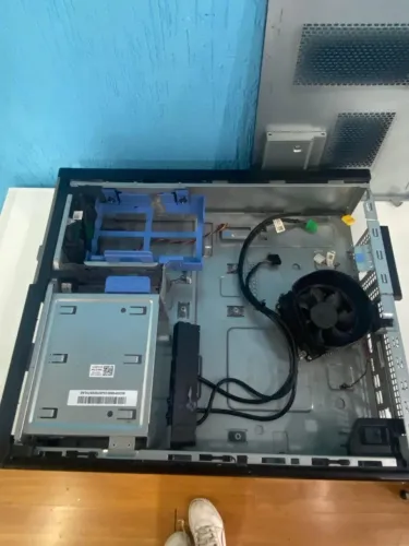 Gabinete Dell Optiplex 380