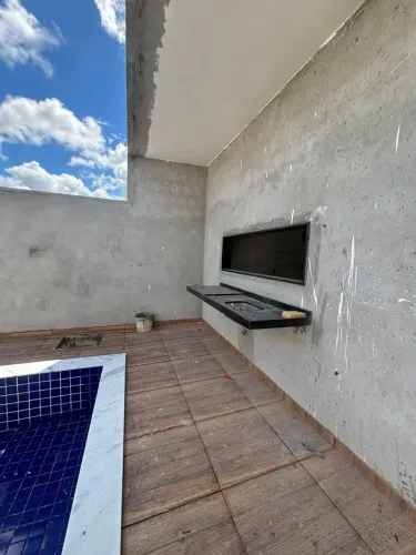 LINDA E COMPLETA CASA EM BAIRRO NOBRE FASE DE ACABAMENTO