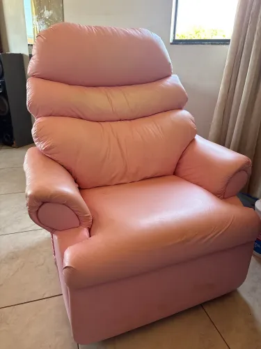Poltrona reclinável rosa