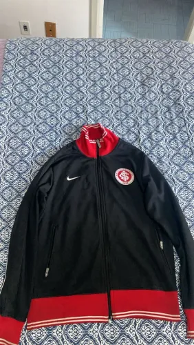 JAQUETA NIKE INTERNACIONAL PRETA ANO 2010 