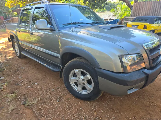 Chevrolet S10 P-up Tornado 2.8 TDI 4x2/4x4 CD Dies 2008