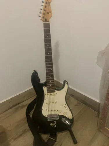Guitarra elétrica TigerPro