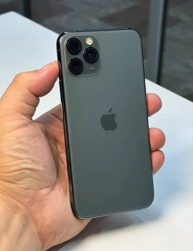 IPHONE 11 PRO MAX 64GB COM BATERIA NOVA, LOJA NO RIOMAR, ACEITAMOS O SEU USADO.