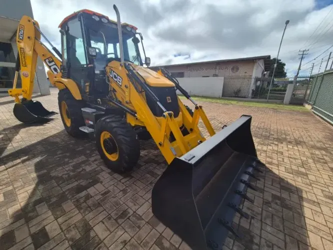  Retroescavadeira JCB 3CX 2026 Zero