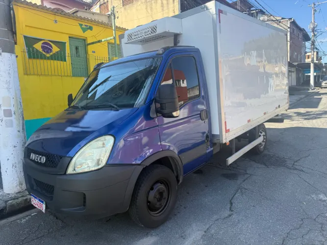 Iveco Daily Chassi 35s14 3.0 16V Diesel Mec. (e5) 2014