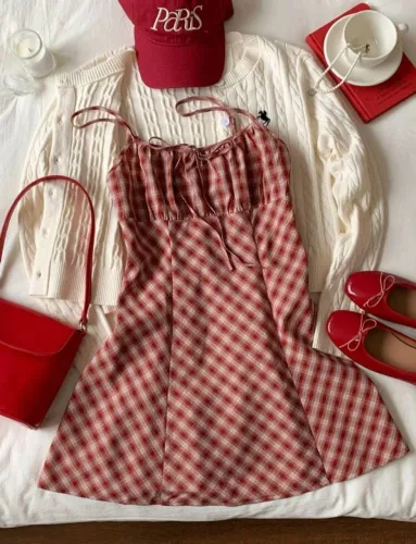 Vestido Xadrez Bordô Estiloso Delicado