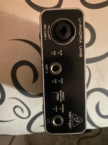 Vendo ! Interface de audio mais controlador midi