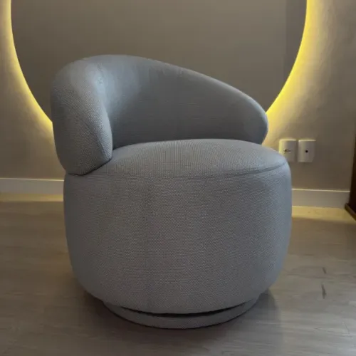 POLTRONA GIRATÓRIA DESIGN CONTEMPORÂNEO