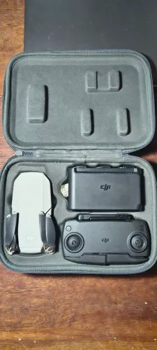 Vendo drone DJI Mavic profissional usado 3 vezes drone completo