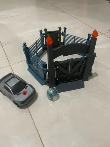 Jurassic world Tyranossauros lockdown