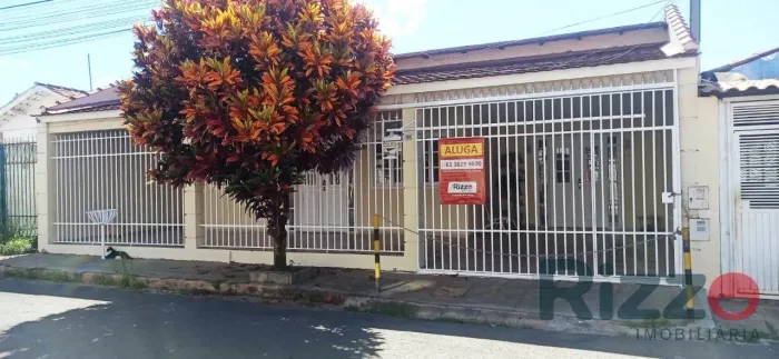 Casa - 03 qts - Etapa A - Valparaíso/GO