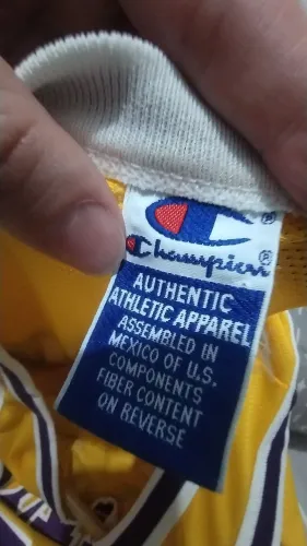 Camiseta oficial dos Los Angeles Lakers, modelo clássico amarelo 34, Tam G.