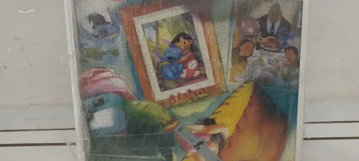 Quebra cabeça stitch na moldura