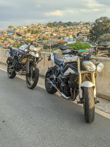 Triumph Street Triple c/ Motor 765RS - Revisada - Aceito Troca