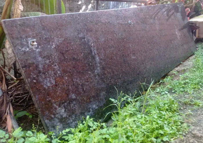 Balcão de granito verde Ubatuba 2,0 X 0,60 com dois vidros para fazer um L, com 1cm de lar