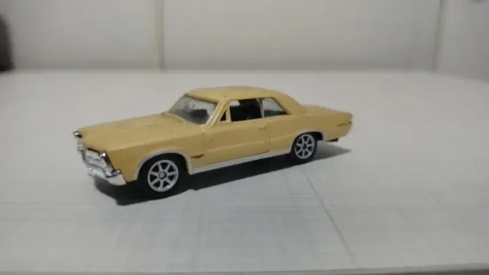 Miniatura '65 Pontiac Gto Welly 1:64