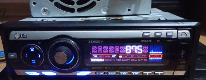 Rádio LG LAC6710 + Case original e controle, funcionando perfeitamente.