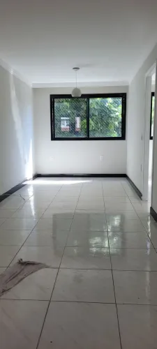 Apto aluguel em Itapoa.