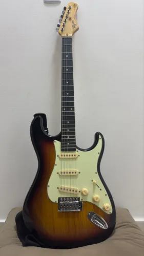 Guitarra stratocaster Tagima Tg500 + amplificador borne