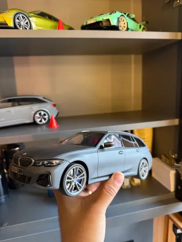 Miniatura BMW M3401 XDRIVE TOURING - 1/18 GT SPIRIT