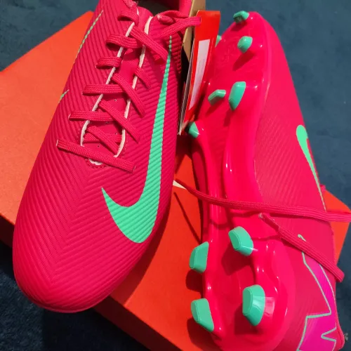 Chuteira Nike 41