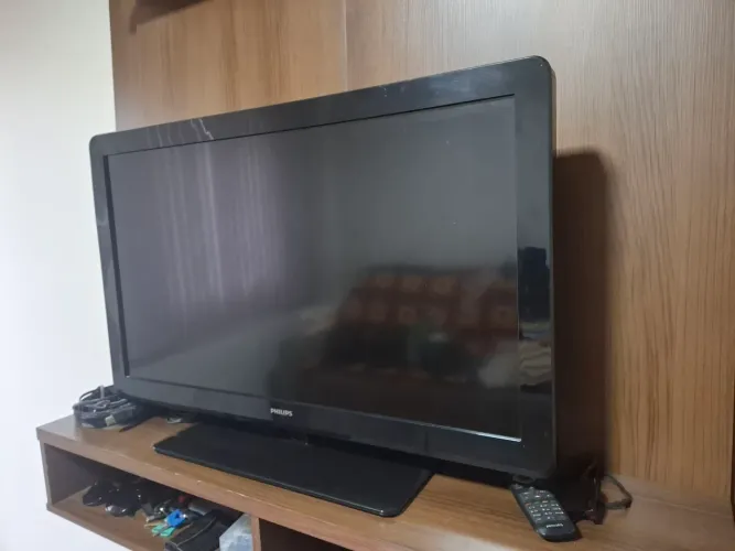 Vendo TV 32 polegadas