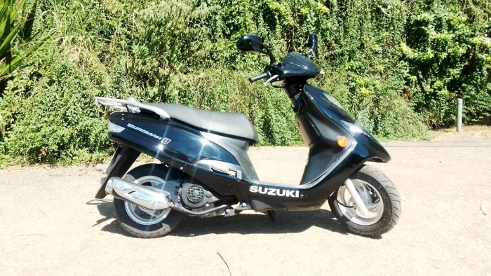 Vendo Suzuki Burgman 125 ano 2013