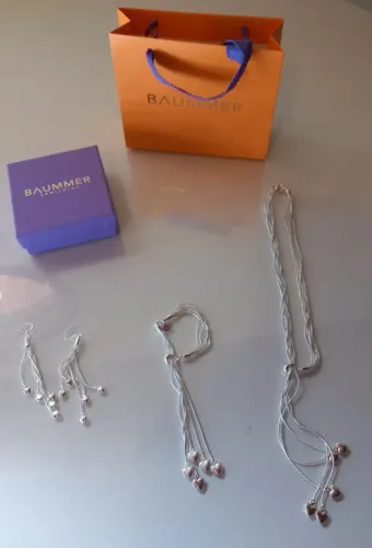 Conjunto de prata estilo gravatinha com 5 corações