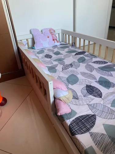 Cama infantil montessoriana