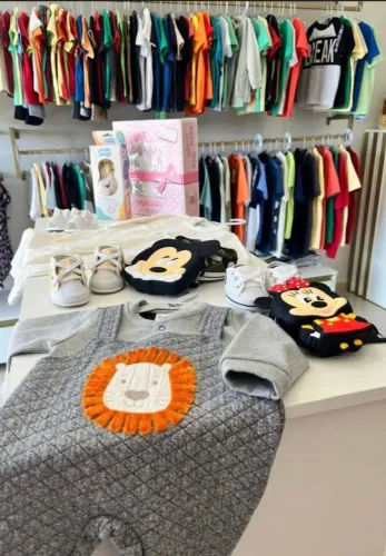Passo ponto comercial de roupas infantil