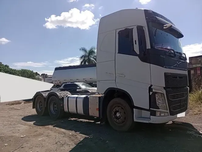 Volvo FH 460 Globetrotter 6x4 ano 2018/19