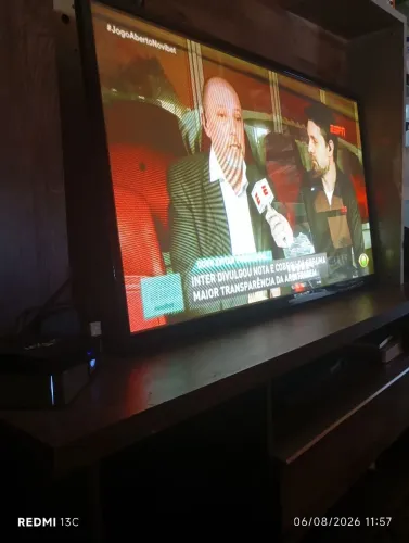 Televisão não é smart 51 polegadas