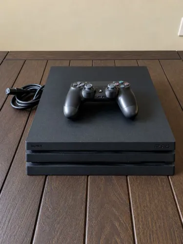 PS4 PRÓ 1TB + CONTROLE ORIGINAL + JOGOS