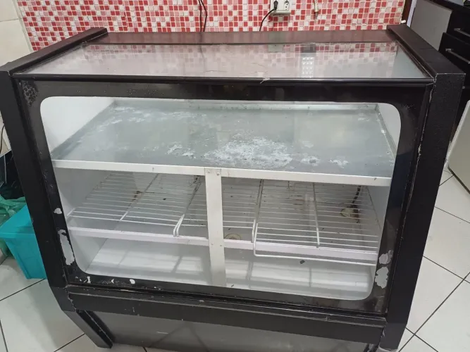 Expositores refrigerados e vitrine
