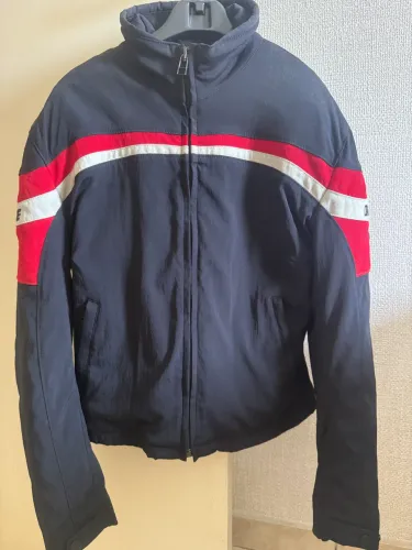 Jaqueta Dainese para  motociclista modelo feminino 