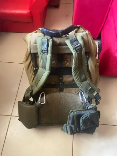Mochila GC americana, com alças e barrigueira novas.