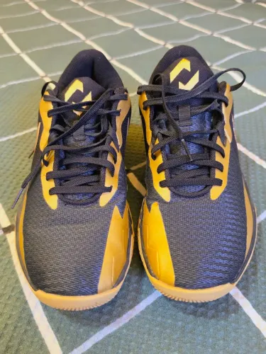 Tênis Nike Precision 6 Gold Preto 40