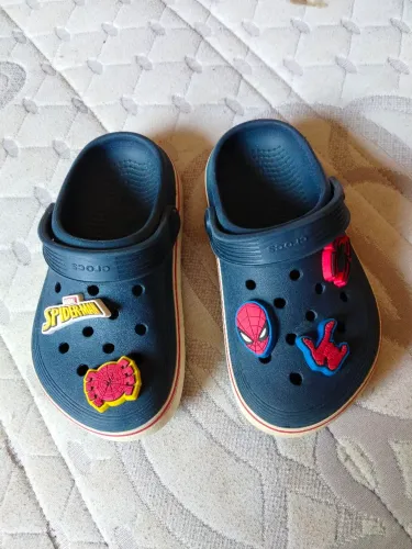 Crocs infantil