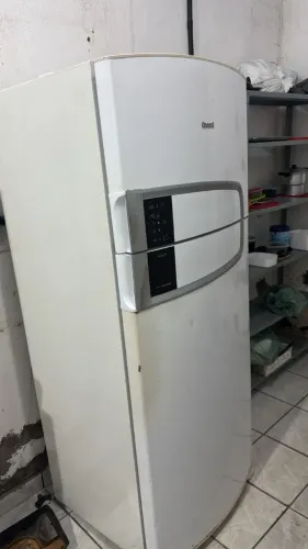 GELADEIRA CONSUL - PARA RETIRADA DE PEÇAS OU APROVEITAMENTO DA CARCAÇA