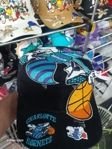 Boné Charlotte Hornets big logo the game