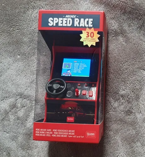 Mini Arcade de corrida com vários jogos