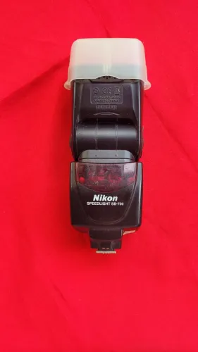 Flash nikon SB-700 