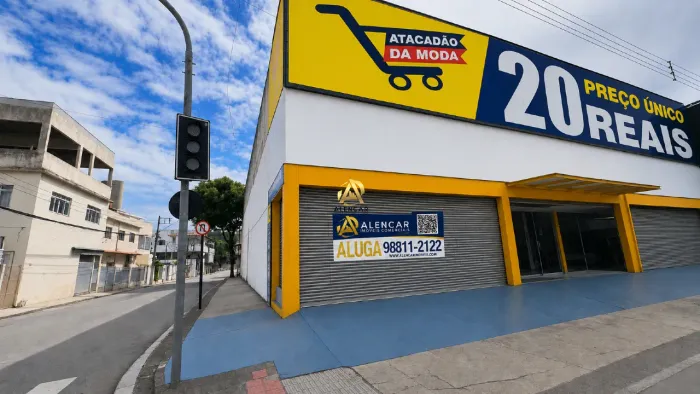 Loja comercial de esquina com aproximadamente 1.690m² na Glória, Vila Velha Forte visibil