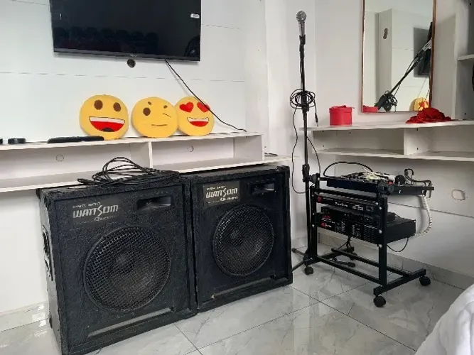 Rack som e 2 caixas Wattsom da linha PSR 800