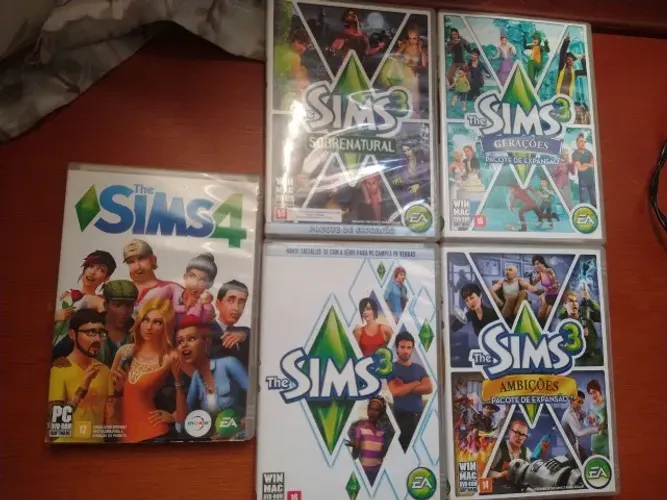 The sims 3 e 4 mais expansões do 3 em mídia física